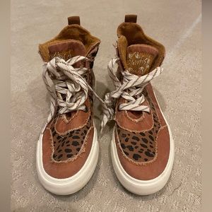 Blowfish sneakers - size 8